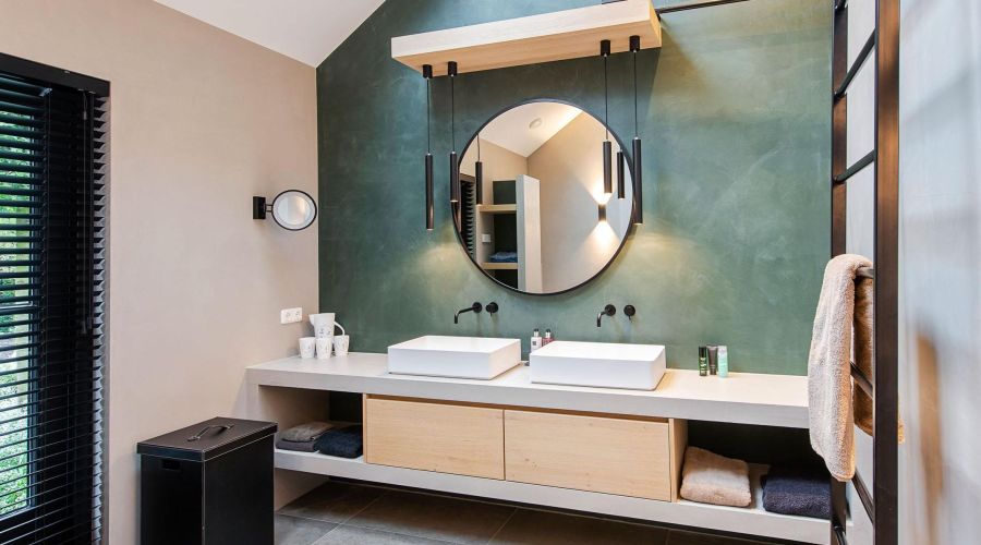 Maatwerk wastafel, betonnen wastafel, groene badkamer