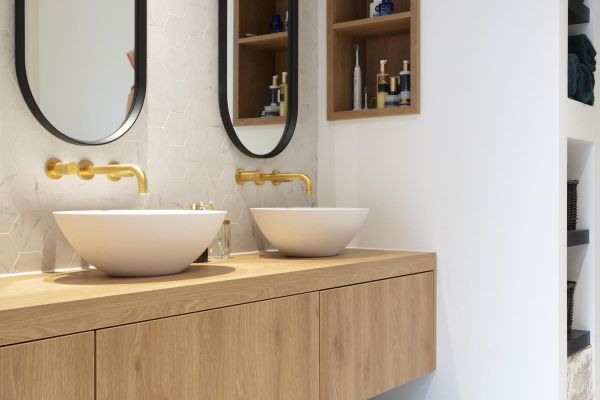 Gouden kranen, ovale spiegels, spiegel zwarte rand,